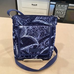 Vera Bradley blue paisley organizer